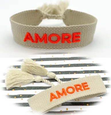 Produktbild von LS-LebenStil Canvas Statement Armband Amore Beige besticktes Stoffarmband gewebt textiles Quasten Spruch Boho Geschenk Freundschaftsarmband