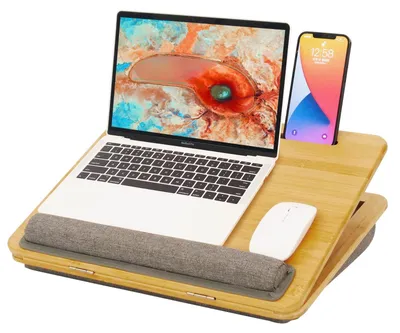 Obrázek produktu pro Nastavitelný bambusový stolek na notebook s polštářkem – 5 úhlů náklonu, ergonomický, vhodný pro použití v posteli