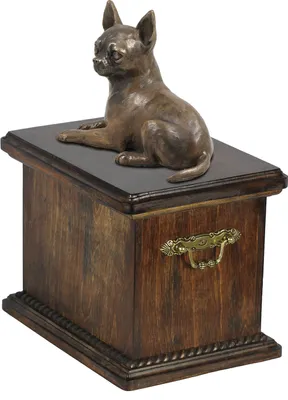 Zdjęcie produktu dla Chihuahua krótkowłosy - urna na prochy psa, urna ze statuetką, elegancka urna w klasycznym stylu marki Art-Dog