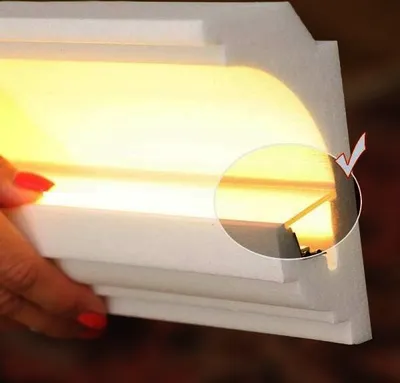 Produktbild von Transparente Kunststoffabdeckung für Wiesemann-Lichtleisten LL1 bis LL9 und Pompei