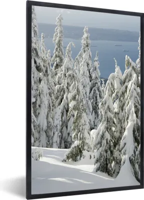 Produktbild von MuchoWow® MuchoWow® Gerahmtes Poster Blick auf verschneite Bäume am Grouse Mountain in Kanada 40x60 cm - Poster mit zchwarzem Bilderrahmen - Papierdruck - Wandbilder