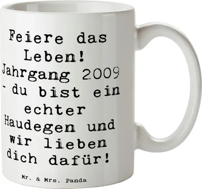 Produktbild von Mr. & Mrs. Panda Tasse Spruch 2009 Geburtstag - Weiß - Geschenk, Jahrgangsspruch, Keramiktasse, Glückwunsch, Kaffeetasse, Kaffeebecher, besondere Momente, Lebensfreude