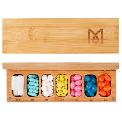 Produktbild von Tablettenbox 7 Tage, Pillendose mit verbessertem offenem Design, Medikamentenbox Deutsch, Holz tragbarer Pillenbox für Medikamente