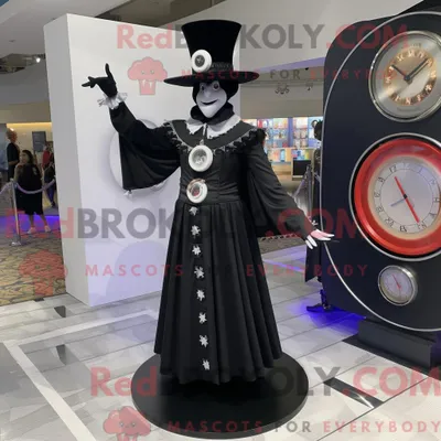 Produktbild von Maskottchen REDBROKOLY eines schwarzen Zirkusdirektors mit A-Linien-Kleid und Digitaluhren