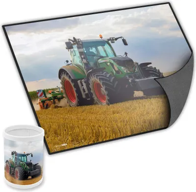 Produktbild von itenga Schreibunterlage V2 mit Stifteköcher Motiv TRAKTOR auf dem Feld