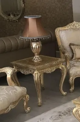 Produktbild von Casa Padrino Luxus Barock Beistelltisch Antik Gold - Prunkvoller handgefertigter Tisch im Barockstil - Barock Wohnzimmer Möbel