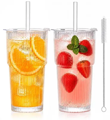 Obrázek produktu pro Sada čtyř sklenic na nápoje o objemu 600 ml, s vroubkovaným povrchem, včetně vík a brček