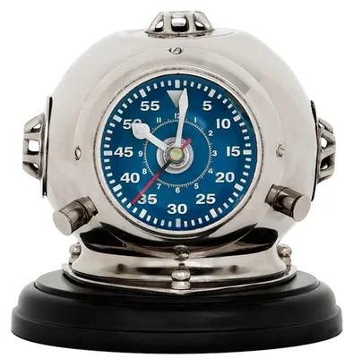 Produktbild von Casa Padrino Designer Uhr Taucherhelm auf Sockel 18 x H. 19 cm - Luxus Tischuhr