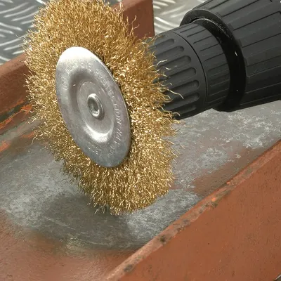 Produktbild von 6-teiliges Stahldrahtbürsten Set 25-100 mm mit 6 mm Aufnahmeschacht zum Reinigen und Entrosten