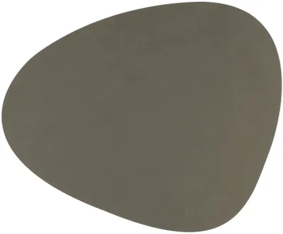 Produktbild von LIND DNA NUPO Tischset Curve L army green 37 x 44 cm