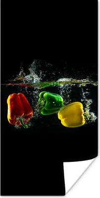 Produktbild von MuchoWow® Poster Paprika - Gemüse - Wasser - Schwarz - Rot - Grün - Gelb 60x120 cm - Wandschmuck