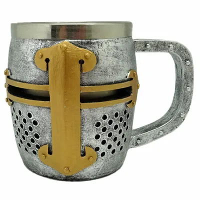 Immagine prodotto di Caraffa decorativa con elmo medievale in argento e oro