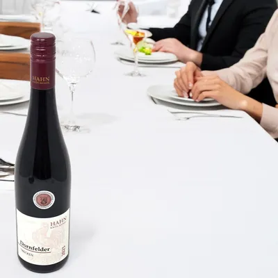 Produktbild von Weingut Hahn Kröv Mosel Rotwein Kröver Nacktarsch Dornfelder trocken