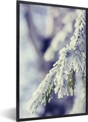 Produktbild von MuchoWow® Gerahmtes Poster Winter - Tannenbaum - Schnee - Ländlich 40x60 cm - Poster mit Schwarzem Bilderrahmen Wandposter Rahmen Foto Bilder - Papierdruck - Wandbilder