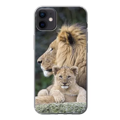 Produktbild von MuchoWow® Handyhülle Schutzhülle Hülle für iPhone 12 mini Erwachsener Löwe mit Jungtier Silikon Softcase Handy Hülle - Bild