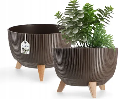 Produktbild von KADAX Kunststoff Blumentopf "Milis", Blumenkübel mit drei Einsteckstützen, Braun, 33 cm