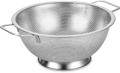Productafbeelding van RVS keukenzeef, 22,5 cm, duurzaam, vaatwasserbestendig, met handgrepen