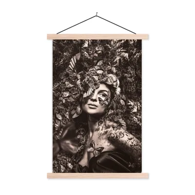 Produktbild von MuchoWow® Textilposter Frau - Sepia - Schmetterling 120x180 cm mit holzfarbenen Rahmen - Textil-Plakat