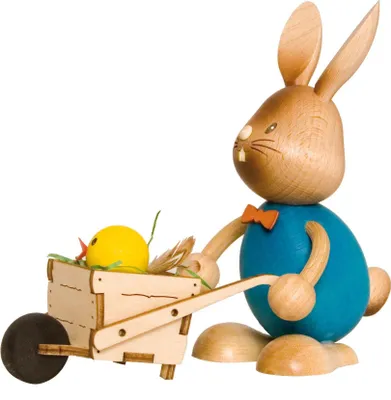 Produktbild von Drechslerei Kuhnert - Dekofigur aus Holz - Hase Stupsi mit Schubkarre - ca. 12cm