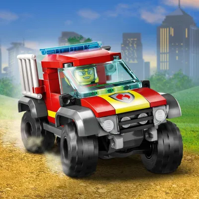 Produktbild von LEGO 60393 City Feuerwehr-Pickup Set, Feuerwehr-Spielzeugauto mit Feuerwehr-Einsatzkraft für Kinder ab 5 Jahren mit Minifigur