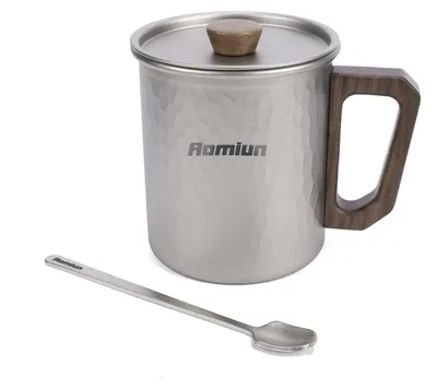 Produktbild von Ti Camping Cup 450 ml mit Holzgriff – Leichte Kaffeetasse mit Deckel und Löffel für unterwegs – Wanderbecher mit Löffel