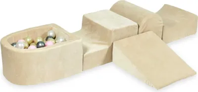 Produktbild von Schaumstoff-Spielset mit Hügel und Mikro-Bällepool – samtweiches Beige mit Bällebadbällen 100 Stück / Hellrosa, Hellgold, Perlmutt, Silber