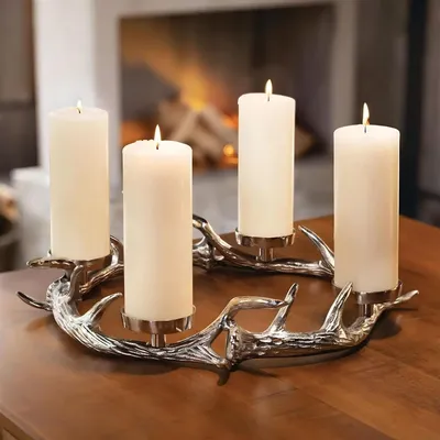 Produktbild von Adventskranz "Hirschgeweih" aus Aluminiumguss, silber, Ø 41 cm, Kerzenhalter für 4 Stumpenkerzen, Weihnachtskranz, Tischkranz für Weihnachten