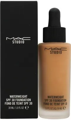 Produktbild von MAC Studio Waterweight Foundation SPF30