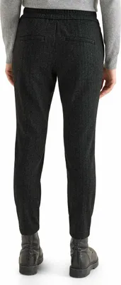 Produktbild von Cecil Damen Jogginghose Schwarz mit geradem Beinverlauf und elastischem Bund