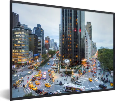Produktbild von MuchoWow® Gerahmtes Poster New York - Broadway - Taxi 40x30 cm - Poster mit Schwarzem Bilderrahmen Wandposter Rahmen Foto Bilder - Kunstposter - Wanddekorationen