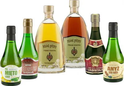Obrázok produktu pre Súprava 6 ks medovín (medové víno 2x poltorak jeden a pol/ 4x trojniak tretinka) | 1400 ml | 13-16% alkoholu medovinové víno