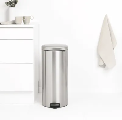 Produktbild von Brabantia Treteimer Newicon 30,0 L Stahl matt