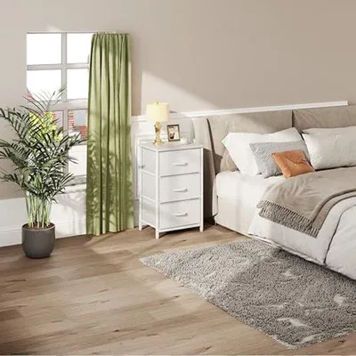 Produktbild von Famanu Nachttisch mit 3 Schubladen - Platzsparendes Möbelstück für Schlafzimmer und Wohnzimmer