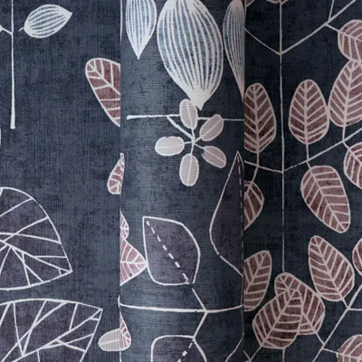 Produktbild von Vliestapete Dunkelblau mit lila-rosé skandinavischem Blattmix AS Creation (KG-176114)