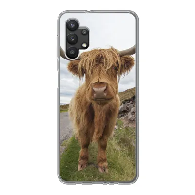 Produktbild von MuchoWow® Handyhülle Schutzhülle Hülle für Samsung Galaxy A32 5G Schottischer Highlander - Hörner - Berg Silikon Softcase Handy Hülle - Softcase