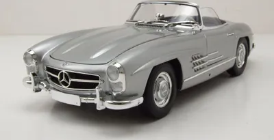 Produktbild von Minichamps 180039030 Mercedes 300 SL Roadster 1957 silber 1:18
