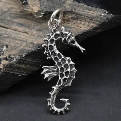Produktbild von Drachensilber filigranes Seepferdchen Kettenanhänger 925 Silber Schmuck