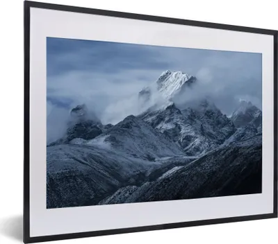 Produktbild von MuchoWow® Gerahmtes Poster Weite Ansicht der Himalaya-Berge mit Schnee und Wolken, Nepal 40x30 cm - Poster mit Schwarzem Bilderrahmen Wandposter Rahmen Foto Bilder - Bilderrahmen - Poster im Rahmen