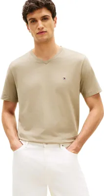 Zdjęcie produktu dla Koszulka męska Tommy Hilfiger, krótki rękaw, model Essential Tee z dekoltem w kształcie litery V, kolor beżowy