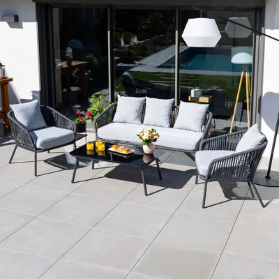 Produktbild von Gartenmöbel BENGAL mit Dreisitzer, zwei Sessel, Beistelltisch in schwarz/grau, Strapazierfähige, wasserabweisende Polster, Gestell aus Aluminium, Beistelltischplatte aus Sicherheitsglas