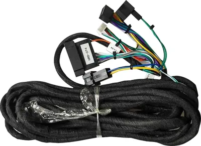 Obrázok produktu pre Predlžovací napájací a rádiový kábel pre autorádio Mercedes W211 optické vlákno
