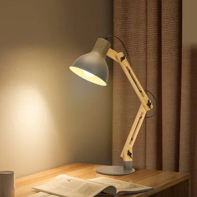 Zdjęcie produktu dla Lampa biurkowa Famanu – oszczędza miejsce i jest wszechstronna