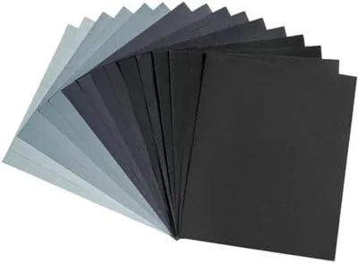 Zdjęcie produktu dla Zestaw papieru ściernego o drobnym ziarnie – 16 arkuszy do gładkich powierzchni