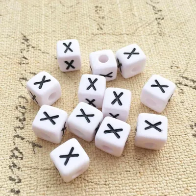 Image de Perles pour lettres, 30 pièces, 6x6 mm, blanc avec noir, carré, lettre X