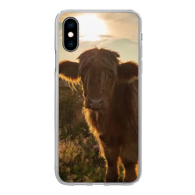 Produktbild von MuchoWow® Handyhülle Schutzhülle Hülle für iPhone X Schottischer Highlander - Sonnenuntergang - Gras Silikon Softcase Handy Hülle - Handyhülle