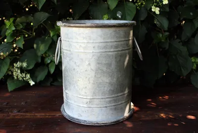 Produktbild von Runder Zink Pflanztopf mit Griffen, rostiger Stil, H 26 cm, Ø 21,5 cm