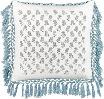 Produktbild von BELIANI Dekokissen Weiß und Blau Baumwolle 45 x 45 cm Bezug mit Füllung Reißverschluss Fransen Blumenmuster Boho Wohnzimmer Schlafzimmer Deko für Bett