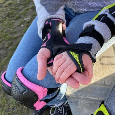 Produktbild von Famanu Kniebeschützer - 360° Schutzset für Kinder