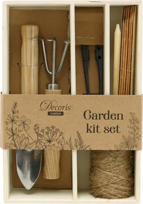 Produktbild von Handliches Gartenwerkzeug-Set in Naturholzbox für Balkon & Blumenbeet, inkl. Harke, Schippe, Schere, Jutekordel