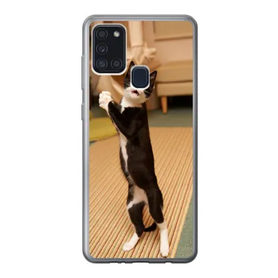 Produktbild von MuchoWow® Handyhülle Schutzhülle Hülle für Samsung Galaxy A21s Katze - Wohnzimmer - Schwarz Silikon Softcase Handy Hülle - Hartschale